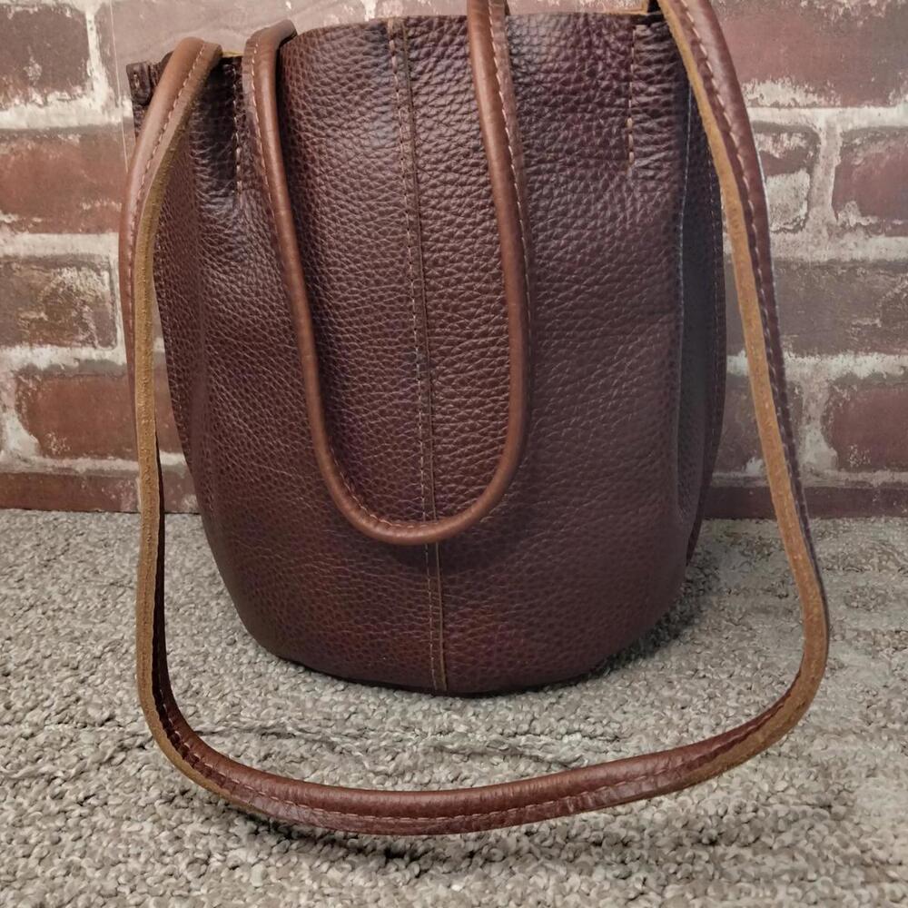 Portland Leather Goods Devan Bucket Tote Nutmeg Brown Pebbled Leather Purse - Picture 7 of 9